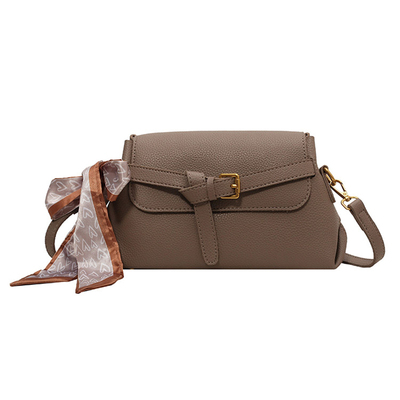 时尚百搭丝巾针扣小方包