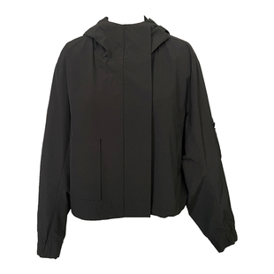 容子木ROSEMOO25春秋【商场同款】皱挺阔面料短款风衣RWM1FP001T