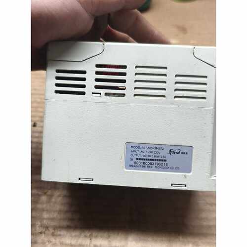溢价-FST5000R4ST2佛斯特变频器400w