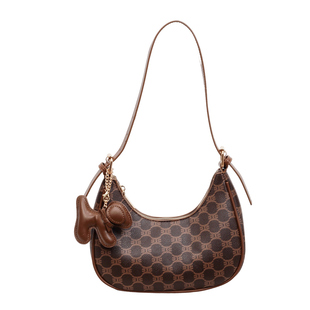 包包女复古时尚潮流马鞍包女新月形单肩斜挎包印花小众设计小方包