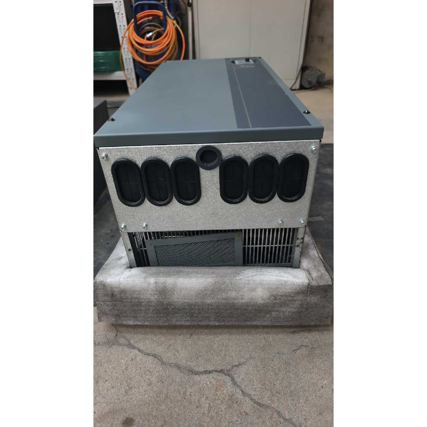 议价海利普HLP-SP110变频器没用过,132KW 180HP