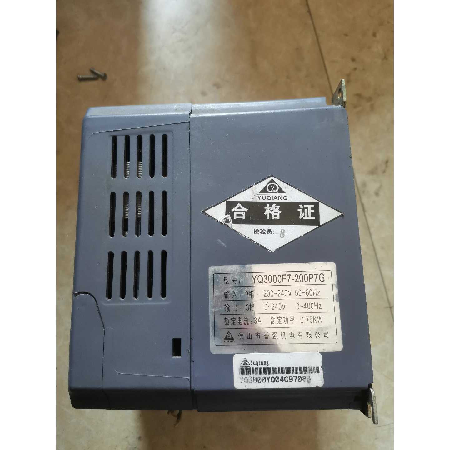 非标价誉强YQ3000F7200P7G变频器0.75KW三相修理