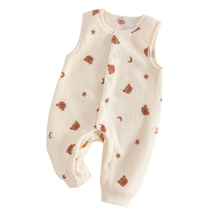 婴儿背带裤衣服新生儿加绒裤子秋冬外穿宝宝开按扣连体衣服冬装