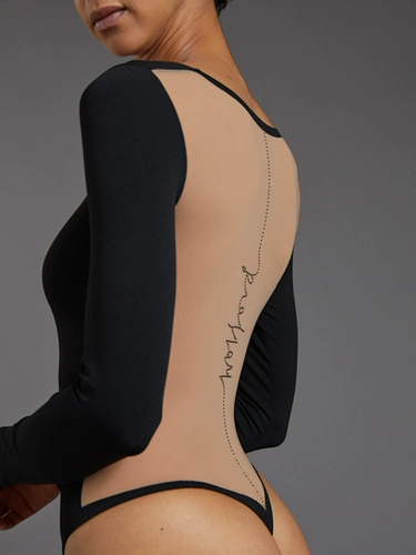 O 洿阃 洿阃 洿阃 Wolford логотип с скриптом строки строки