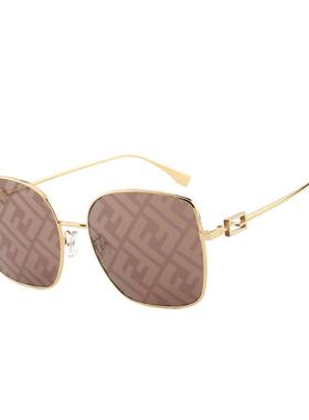 【自营】Fendl芬迪墨镜新款印花字母LOGO时尚太阳镜 FE40013U运动