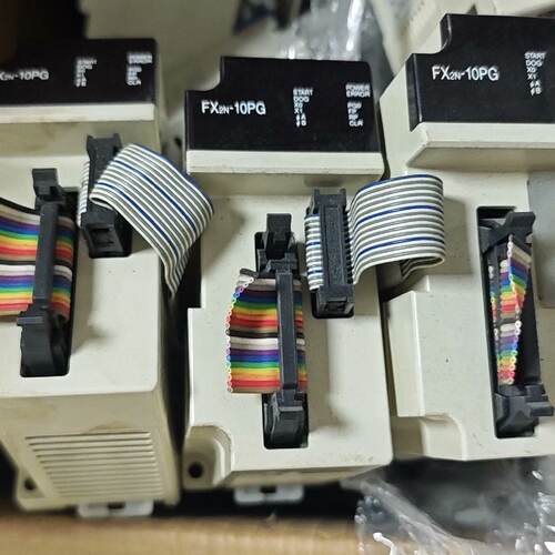 咨询后拍三菱PLC扩展模块 FX2N-10PG，原装拆机件，成色还可