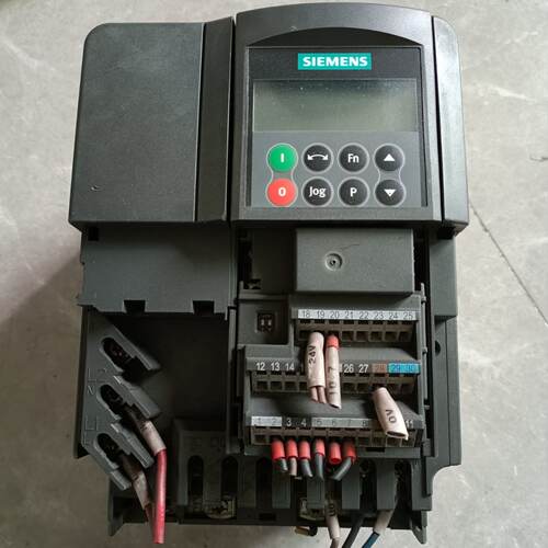溢价-变频器6SE6440-2UC21-5BA1，220V，