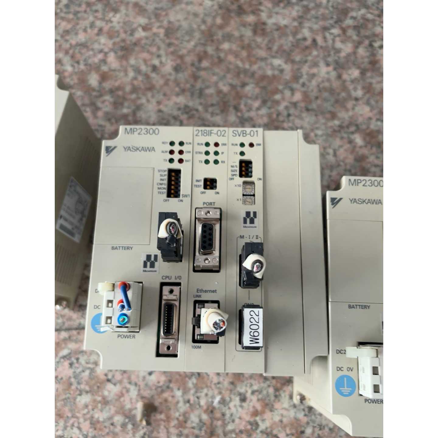 议价-安川MP2300控制器，带218IF-02、SVB-01、L