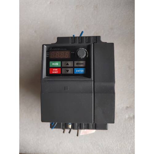 VFD015EL21A 台达 变频器二手拆机，功能包好
