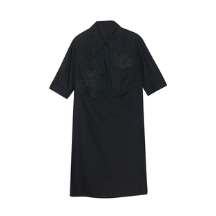 谜底2023夏新款恐龙剪影绣花H型宽松短袖连衣裙文艺小众235ML6048