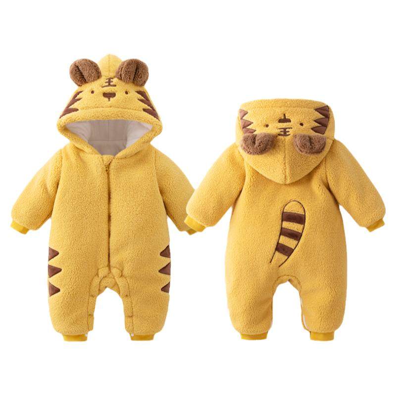 连帽立体造型冬季加厚外出服