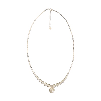 银河瀑布施加强光正圆珍珠项链