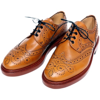 制造sanders经典英伦风雕花男鞋