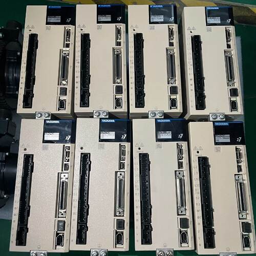议价Yaskawa Series 7 Servo Motor Main Connectors 100W 200W 4