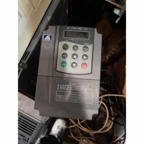 议价永邦变频器PD300T4GB4kw功率380v三相拆维修