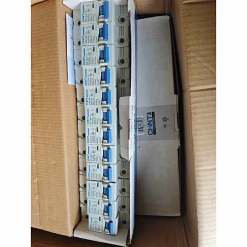 下单前咨询工厂结余正泰DZ158-1P空气开关，100A单极，成色好，
