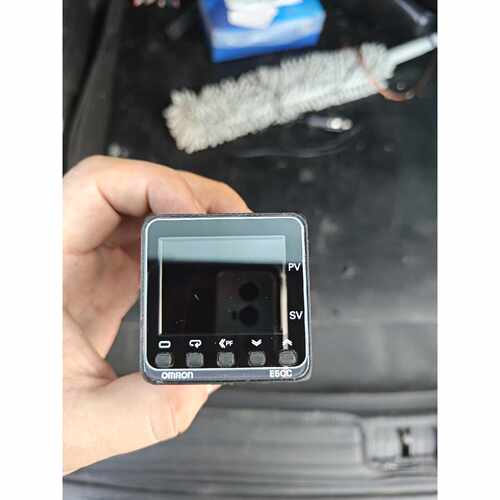 议价温控器E5CCRX2ASM850实物实拍维修