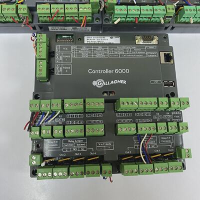 Gallagher C300100 Controller 6000 STD  C300181 8R Module