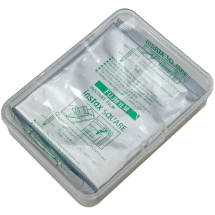 拍立得相纸收纳盒便携mini方形相纸外出携带防压神器长方形小盒子