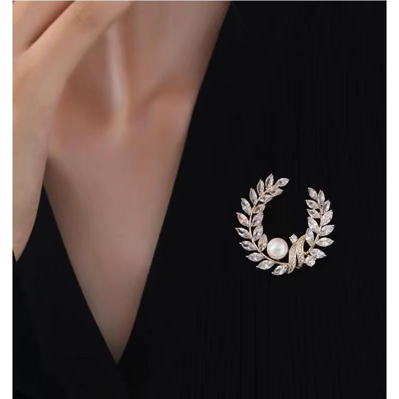 气质大衣胸针女珍珠高档奢华百搭开衫毛衣西装胸花固定衣服别针