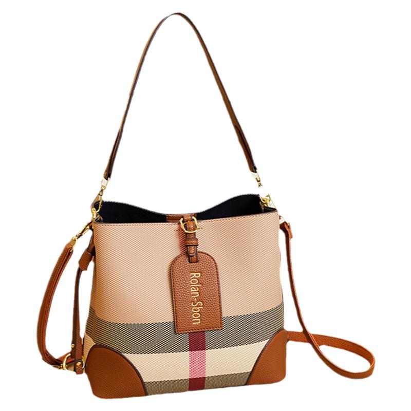 香港品牌包包女斜挎包2024新款格子高级手提包单肩时尚真皮水桶包