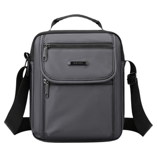 2025软滑皮膜防雨水男式出门手提单肩斜挎9.7寸IPAD伞游玩逛街包