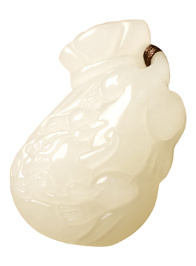 和田玉貔貅吊坠女款小巧随身挂件