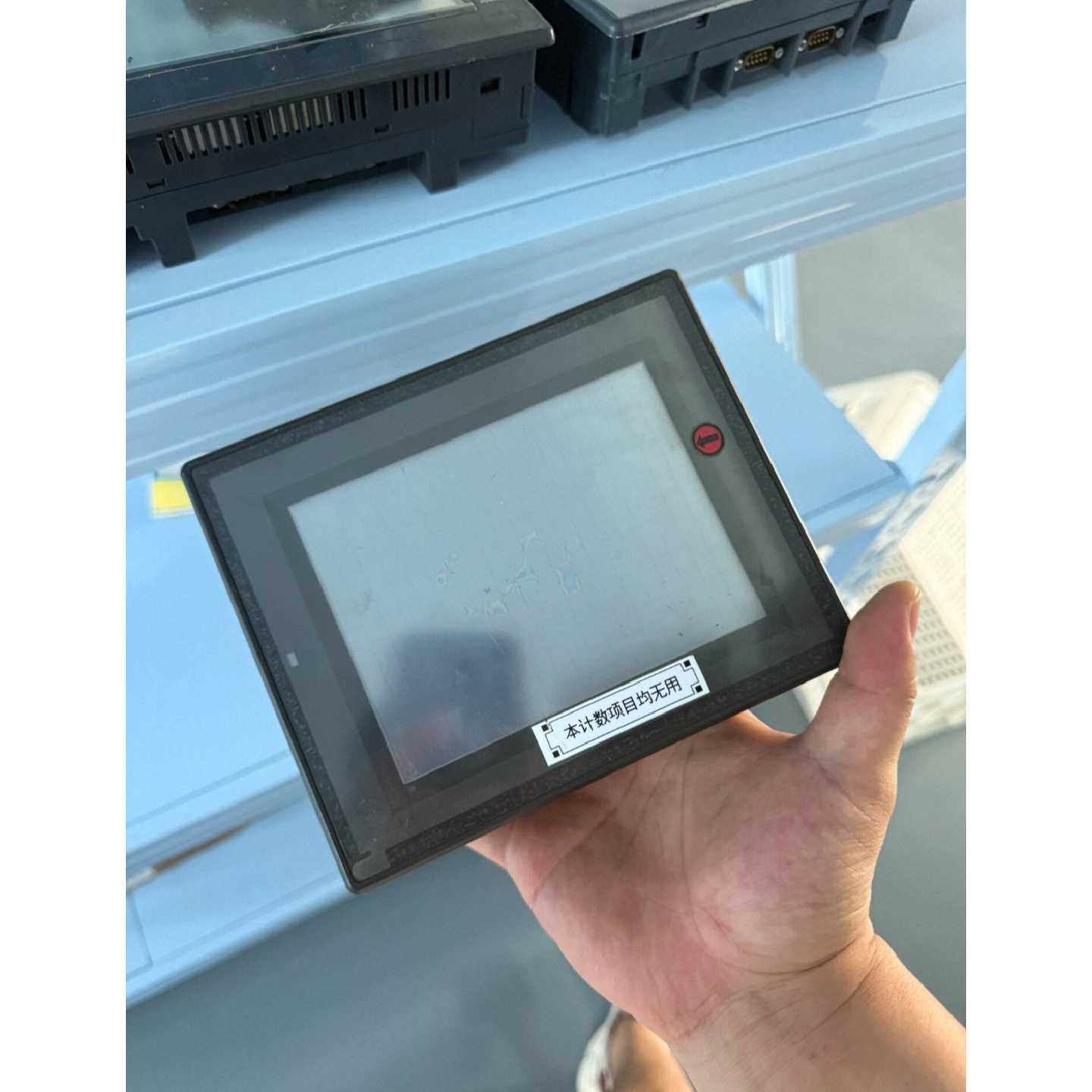 非标价KEYENCE触摸屏拆机型号VT3Q5M议价