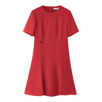 水云间大红色收腰连衣裙女2025春夏新款气质名媛新年战袍敬酒裙子