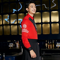 Человек [топ+фартук]