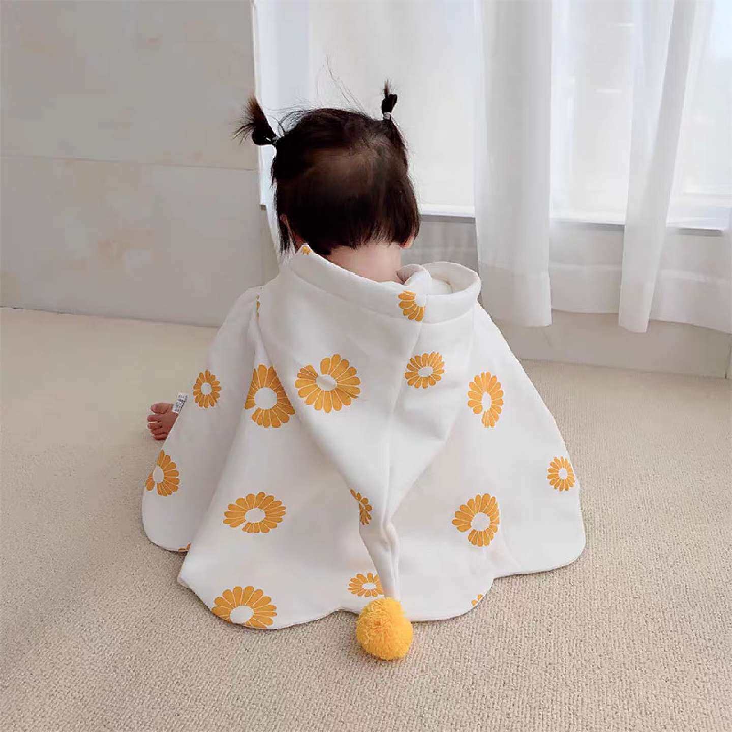 新生婴儿斗篷春秋季宝宝外出防风外套03岁公主洋气女童加厚披肩