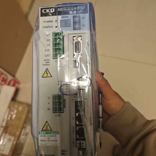 d驱动器，型号AX9000TH-U5，议价，