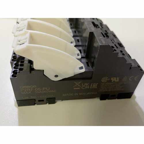 欧姆龙继电器底座P2RF05全新原装正品，议价商品