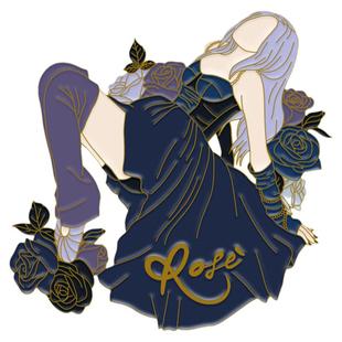 Blackpink周边金属徽章金智秀金智妮朴彩英LISA同款挂件生日礼物