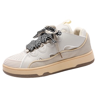 板鞋男款2026新款潮流百搭今年流行爆款青少年学生增高厚底鞋子女