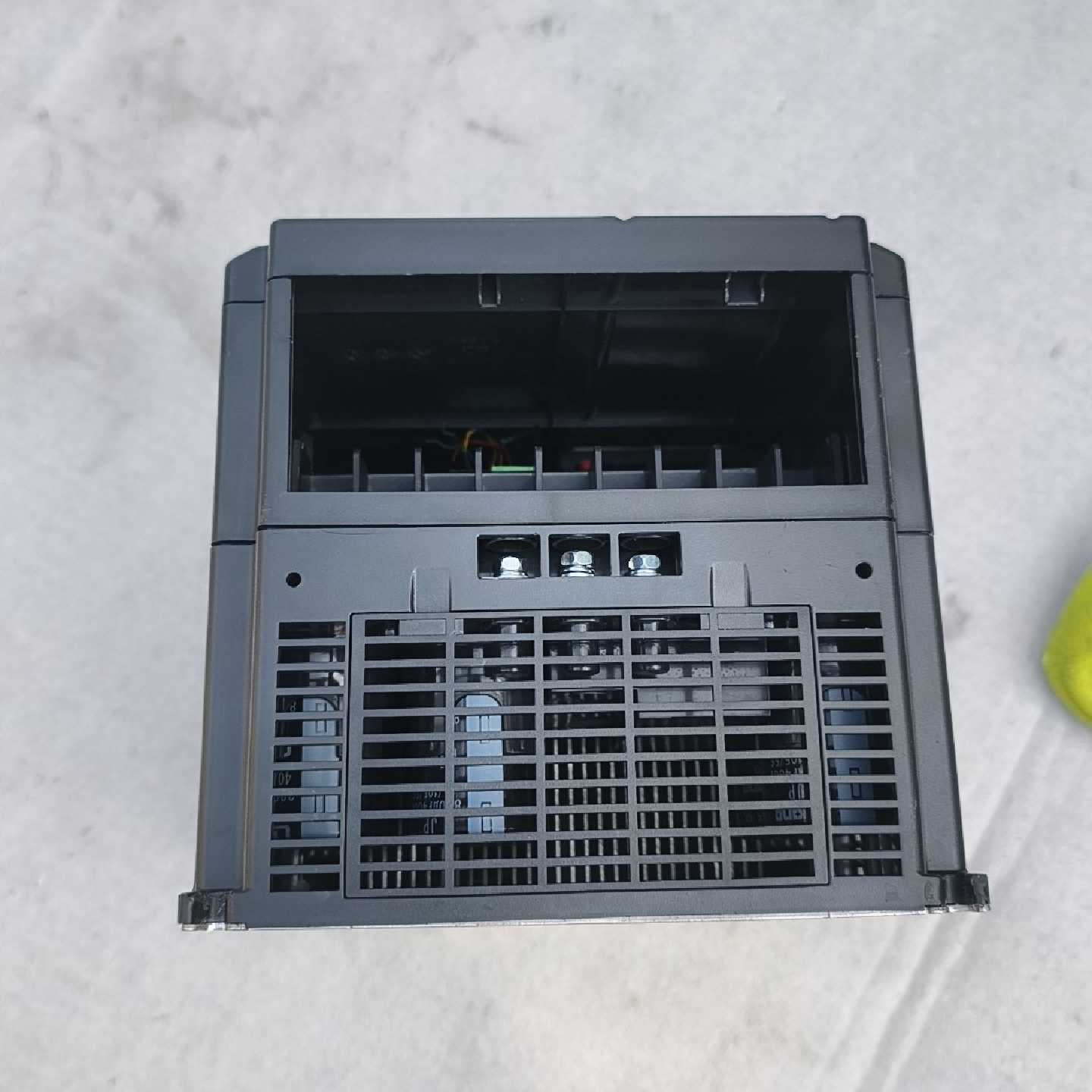 议价汇川变频器MD500T15GB维修图片