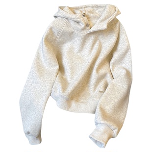 小C家 时尚休闲百搭纽扣连帽卫衣女2025新款秋冬潮流小众慵懒上衣