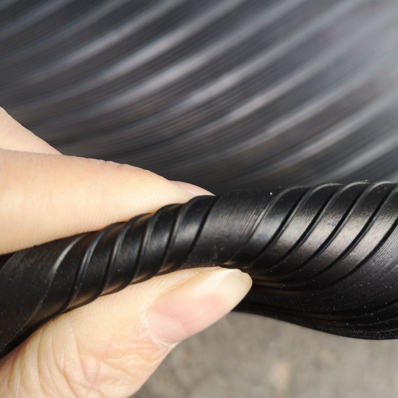 黑色条纹橡胶板3/5/8/10mm  条纹细条纹带楞条纹橡胶板