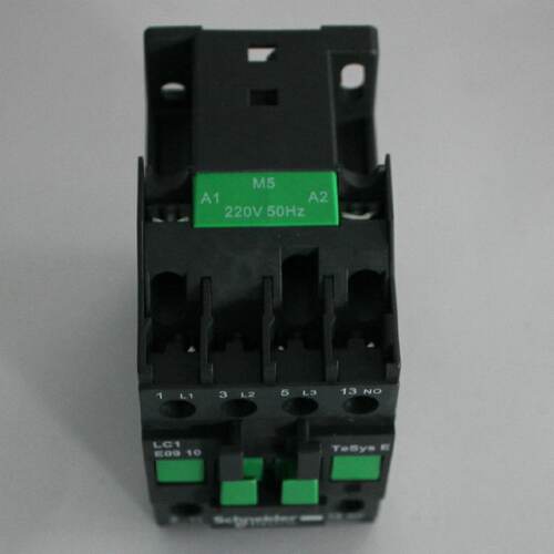议价施耐德接触器LC1E3201M5N交流线圈电压220V，32A自带一闭