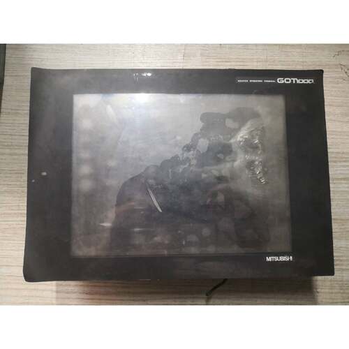 在线议价三菱触摸屏A970GOT-SBD，拆机，成色如图，通电显