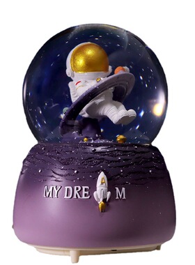 宇航员摆件太空人水晶球夜灯音乐盒桌面卧室客厅装饰好物男生礼物