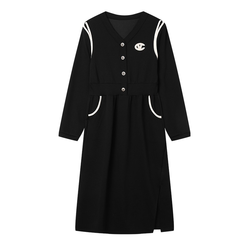 白鹿语撞色单排扣绣花连衣裙春夏设计感镂空落肩气质休闲中长裙