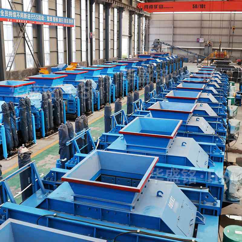 华盛铭椰子壳破碎机 小型强力分级齿辊破碎机 石灰石双齿辊破碎机