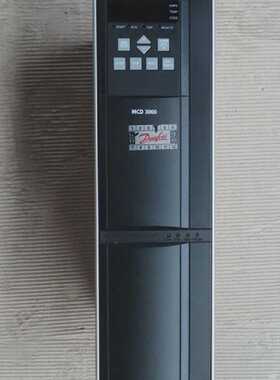Danfoss MCD 3000 MCD3037-T5-B21-CV4 Frequenzumrichter Soft S
