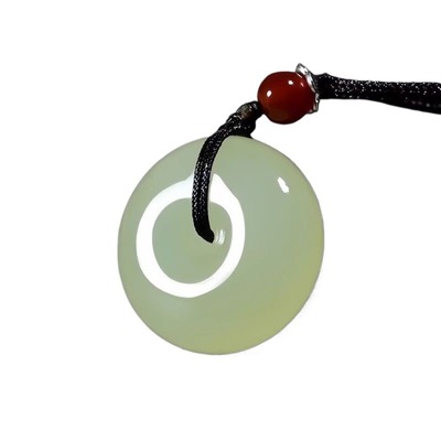 新疆和田玉平安扣吊坠