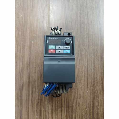 议价变频器VFD007EL43A维修