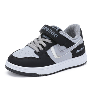 巴布豆童鞋儿童板鞋2025新款冬季加绒二棉鞋男童鞋子女男孩运动鞋