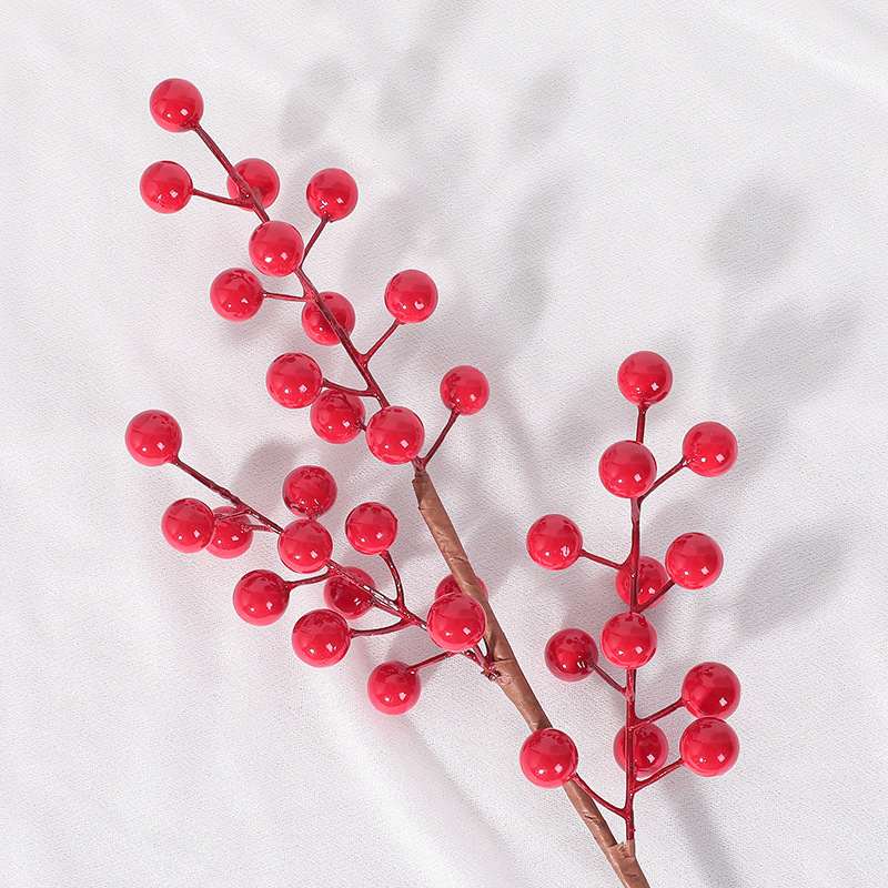 红果发财果福桶新年乔迁结婚红浆果仿真冬青6叉金果抱抱桶年宵花