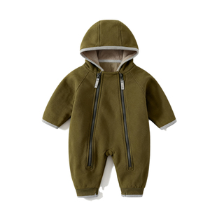 婴儿衣服冬季男宝宝连体衣冬装小月龄外出加厚加绒抱抱服保暖爬服