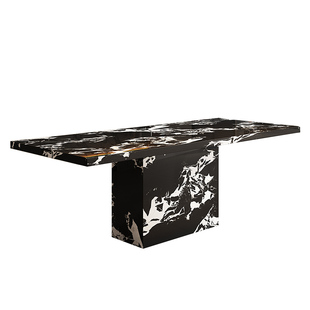 宫殿威仪长方形餐桌小户型家用高级感家庭餐桌宝格丽黑色岩板餐桌